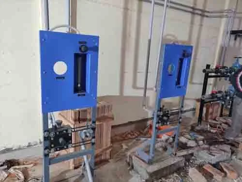 Varanasi: Chlorinator panels during installation
